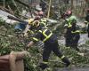 “It’s a real painstaking job”: how emergency services search for victims in the ruins of Mayotte