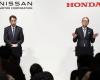 Taiwanese Foxconn would negotiate the purchase of Renault’s stake in Nissan