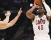 Donovan Mitchell scores 27 as Cavs improve to 15-1 at home, roll over NBA Cup champion Bucks 124-101 | Sports