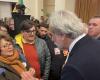 ARLES Supporters of the Human Rights League invite themselves to the municipal council