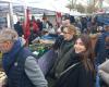 Angevins are busy at the Place Leclerc market for a successful New Year’s Eve – Angers Info