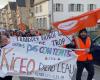 Bus drivers express their anger in the streets of Vannes