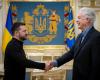 Zelensky says he met with CIA director in Ukraine