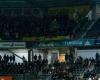 A meeting that turns into chaos: a match in the Netherlands stopped following a fall from a stand and unrest between supporters