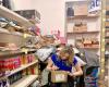 how Périgueux merchants manage the influx of packages before the holidays