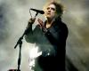 Robert Smith discusses the problem of obsessive fans