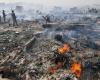 A huge fire devastates a second-hand clothing market