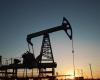 Oil prices rise, driven by hopes for demand