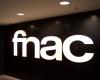 On the Champs-Élysées, Fnac sells off its items before closing