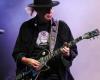 After his criticism, Neil Young will finally play at the Glastonbury festival