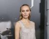 Lily-Rose Depp “traumatized” by a film of her father, never to see him again