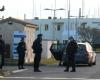 Five people taken hostage at Arles prison in France: the inmate surrendered