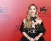 Sydney Sweeney kisses her fiancé, her fans cry foul