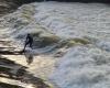 VIDEO. Mysterious individuals surf the Doubs in Besançon