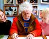 In “The Room Next Door”, Pedro Almodóvar signs a luminous film around euthanasia