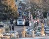 the funeral under close surveillance of the “Menhir” takes place peacefully