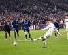 Slowed down by Strasbourg, OM lets PSG slip away