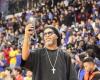 Amphitheater Desjardins-Université Laval: a crowd of fans jubilant for Ronaldinho