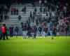 SM Caen. Supporters invade the pitch after the defeat against Guingamp